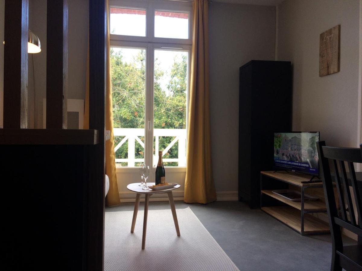 Dinard: studio à 100 m de la plage de L'Ecluse Exterior foto